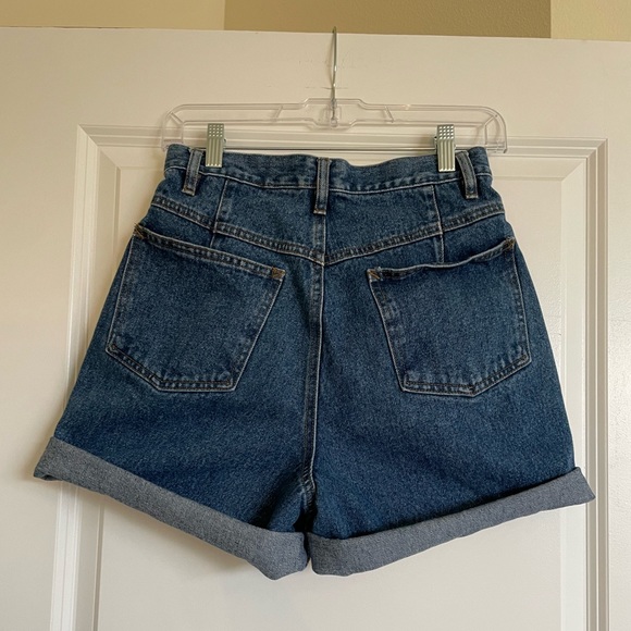 Vintage The Limited Cut-Off Pleated High Rise Blue Jean Shorts with Back Yoke - Picture 4 of 16